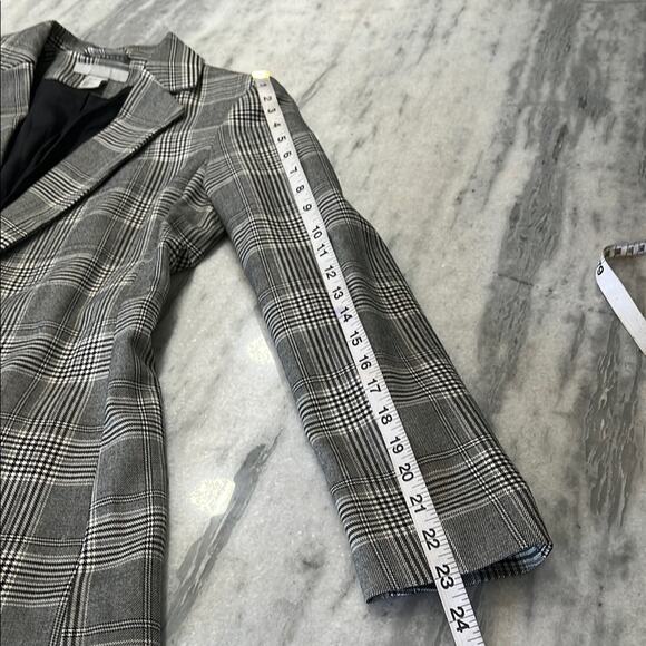 Black,Gray and White Tailored Blazer with Notched Lapels Open Front Lined - Picture 11 of 12